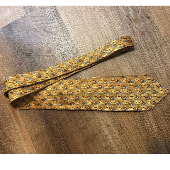 Peter Millar Silk Tie Geometric Pattern Yellow Gold Blue - Picture 6 of 6